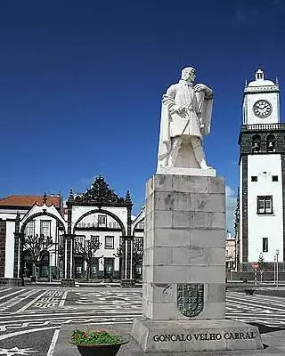 Praça Gonçalo Velho Cabral 