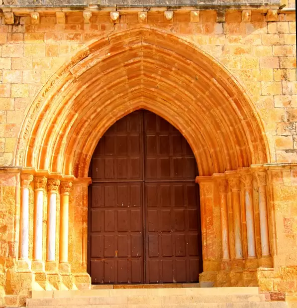 porta gótica da Sé Catedral de Silves